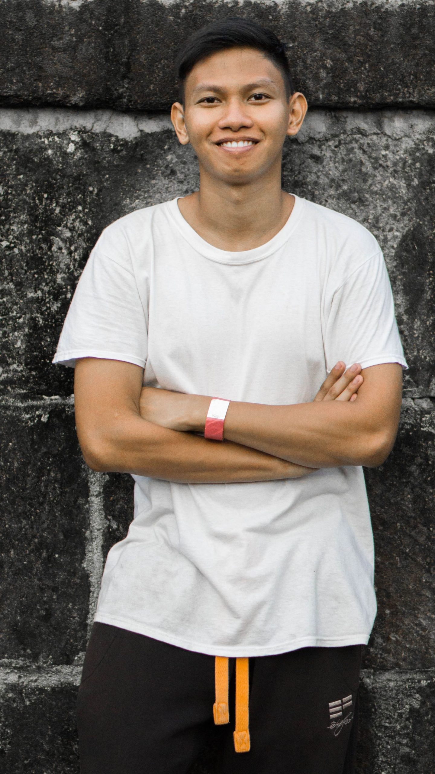 3/4 picture of the blog site author.